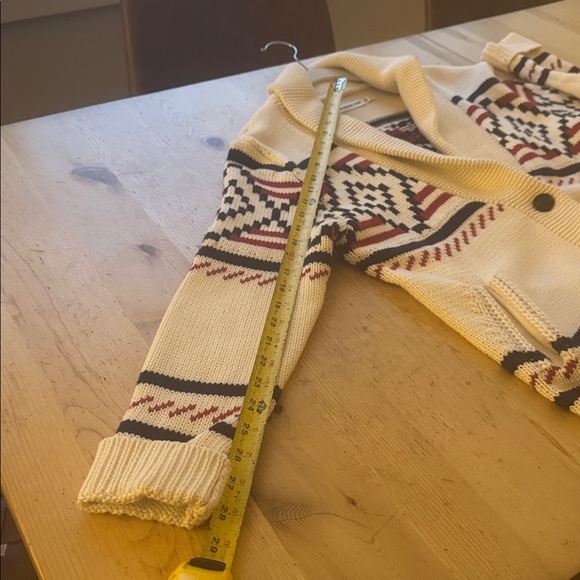 Cardigan from The Normal Brand, XS.
Excellent! - Picture 7 of 9